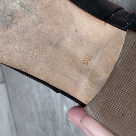 Cole Haan black leather and suede ankle zip booties. Size 9 - Picture 8 of 11